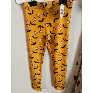 Dot Dot Smile leggings NWT , size 3/4
